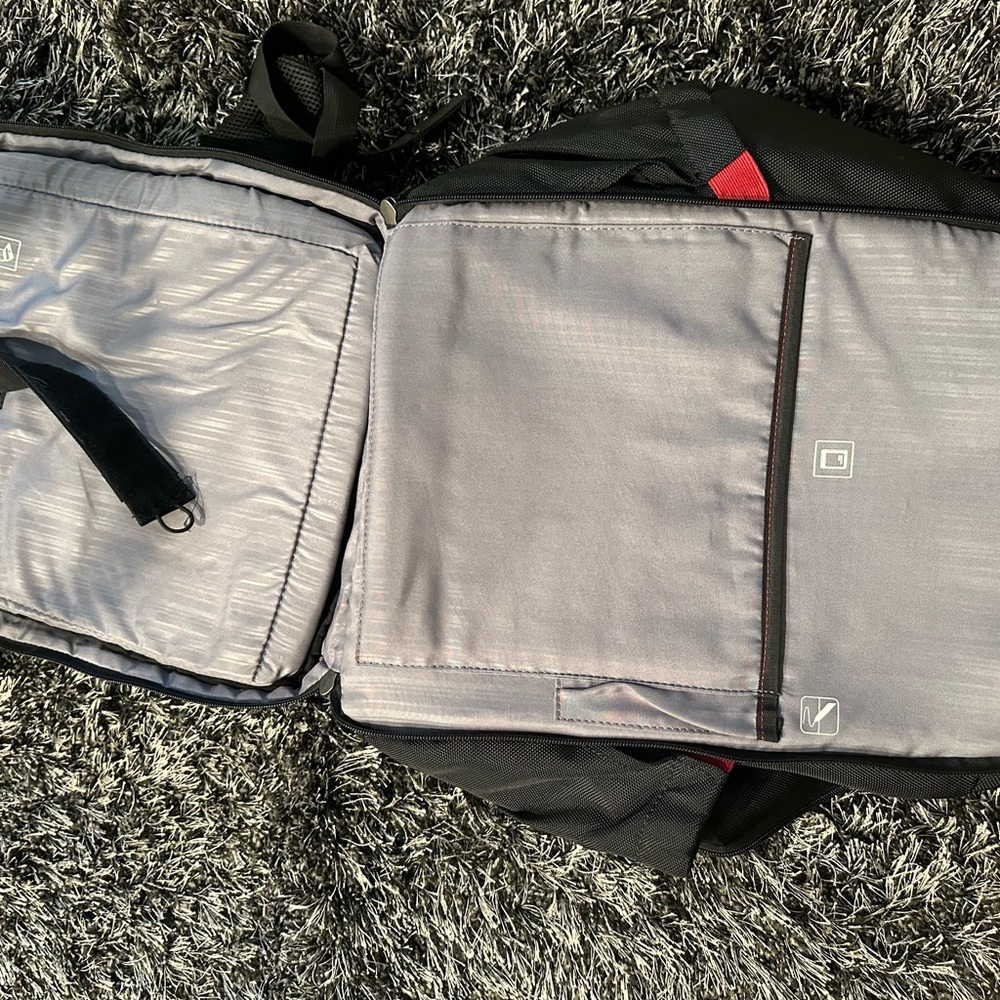 Large computer backpack - Picture 6 of 8